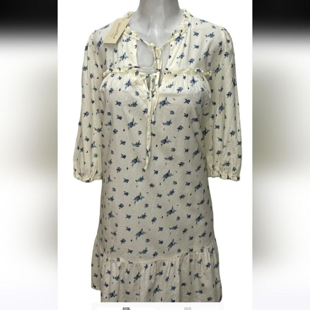 Cream and White 3/4 Sleeve Tie Front Blouse
